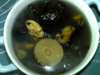 好喝的香菇木耳淡菜汤做法图解11)