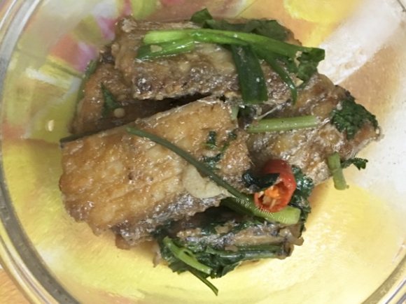 鲜美可口的红烧带鱼