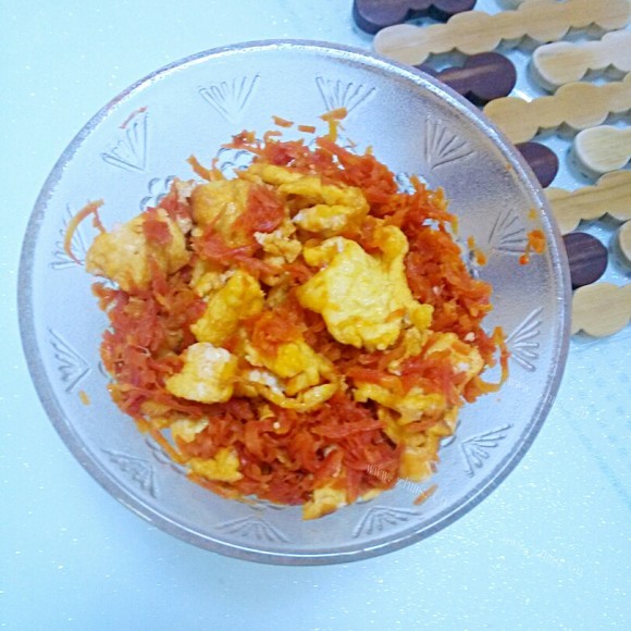 胡萝卜丝炒鸡蛋