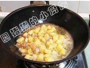家常菜咖喱肉末土豆做法图解5)