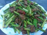 家常菜蒜苔炒肉