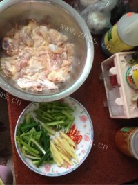 家常菜炒鸡肉做法图解2)