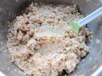 色泽不错的酸菜猪肉饺子做法图解10)
