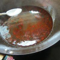 家常菜麻辣水煮牛肉做法图解4)