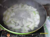 营养丰富的肉丸冬瓜汤做法图解10)
