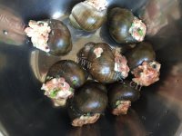 美味的田螺酿肉做法图解5)