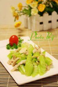 家常菜西芹炒肉丝