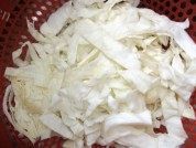口感丰富的炝炒花菜做法图解1)