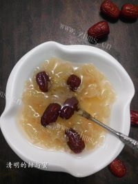 珍馐美味的银耳红枣汤