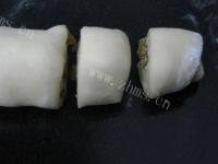 自己做的葡萄干面包卷做法图解5)