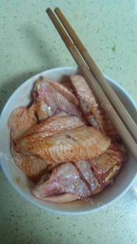美味的鸡肉饭团做法图解3)