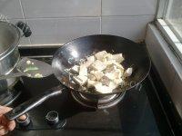 「美味可口」家常炒豆腐做法图解3)