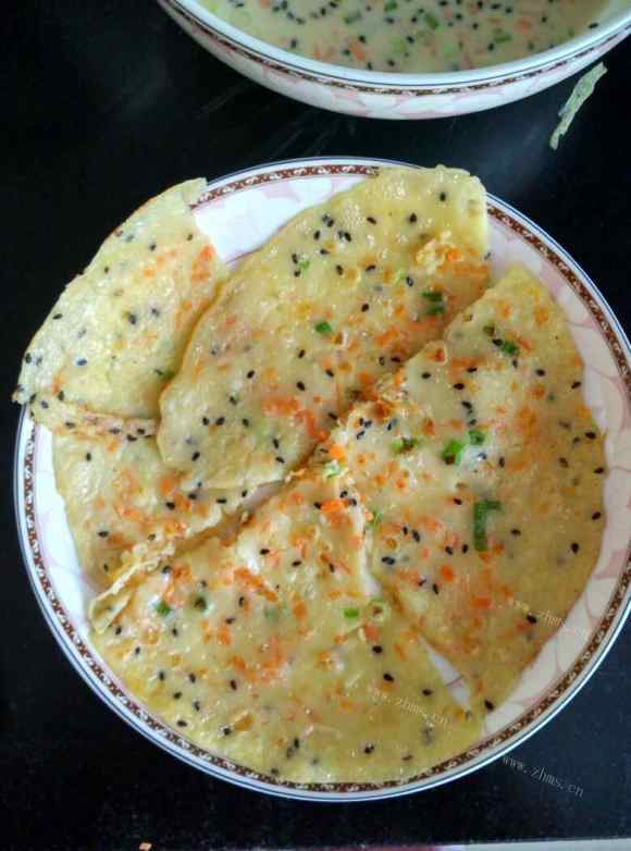 五味俱全的鸡蛋饼