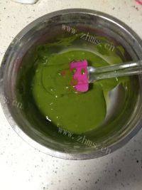 简洁美味的抹茶戚风做法图解2)
