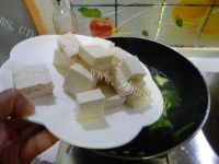 喷香的青菜豆腐汤做法图解7)
