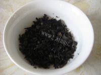 色味俱全的虾仁韭菜盒子做法图解2)