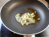 美味的香菇鸡肉饭做法图解6)