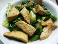 家常菜小白菜炒豆腐
