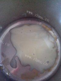自制焦糖炼乳布丁做法图解4)