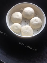 咸甜适中的韭菜鸡蛋包子做法图解7)