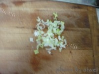 营养的虾皮紫菜豆浆做法图解4)