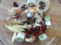 美味的腐乳豆豉蒸鸡做法图解2)