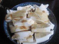 「DIY」皮蛋豆腐做法图解5)