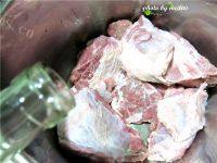 自制酱牛肉做法图解3)