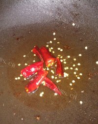 美味的干锅鸡翅做法图解2)