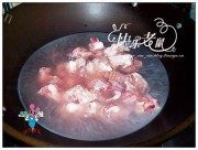 家常菜豆棒烧排骨做法图解2)
