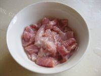 油菜炒肉自制做法图解3)