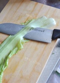 健康白菜炒肉浇面做法图解1)