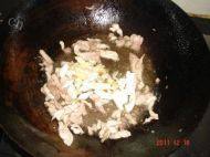 家常菜肉炒绿豆芽做法图解5)