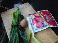 易做的菠菜蛋花汤做法图解1)