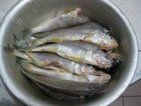香酥小黄鱼做法图解2)