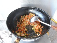 唇齿留香的蒜蓉炒虾做法图解10)