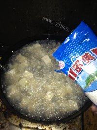 家常海蛎子肉炖豆腐做法图解10)