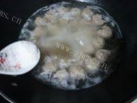 肉丸莼菜汤做法图解10)