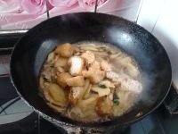 家常香菇豆泡炒土豆片做法图解10)