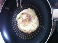 美味可口的葱油饼做法图解11)