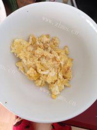 自己做的洋葱炒饭做法图解2)