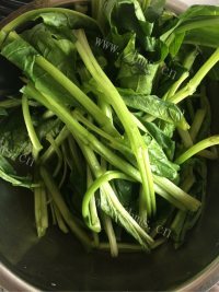 美味的菠菜鸡蛋酱做法图解1)