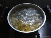 美味的榴莲壳炖鸡做法图解1)