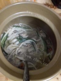 美味的香菇鸡汤做法图解7)