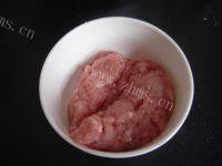 美味的清蒸肉圆做法图解2)