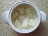 美味的冰糖雪梨炖燕窝做法图解5)