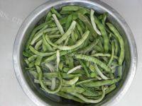 美味的五花肉炖豆角做法图解2)