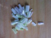 易做的菠菜蛋花汤做法图解5)
