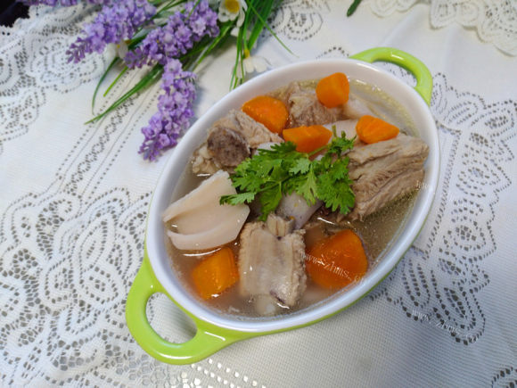 莲藕排骨汤