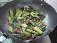 家常菜牛肉炒青瓜